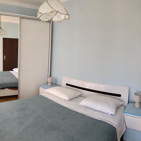 Apartment Duncovich Cres Bagian luar foto